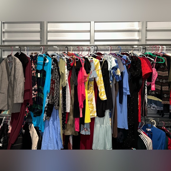 Lola’s Closet Live Show! - Picture 3 of 3